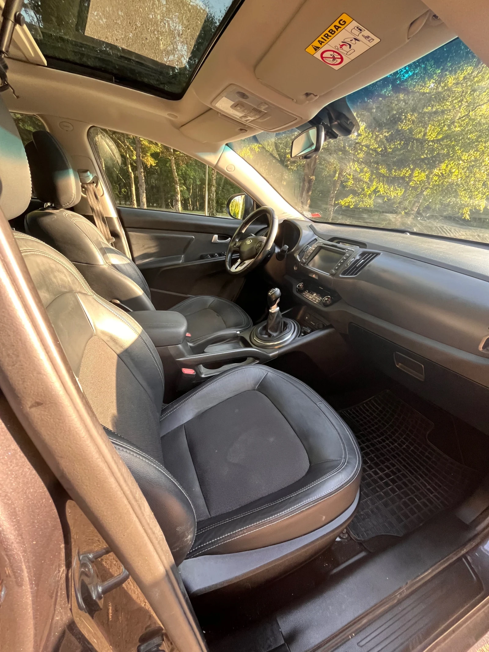 Kia Sportage, снимка 6 - Автомобили и джипове - 55681335