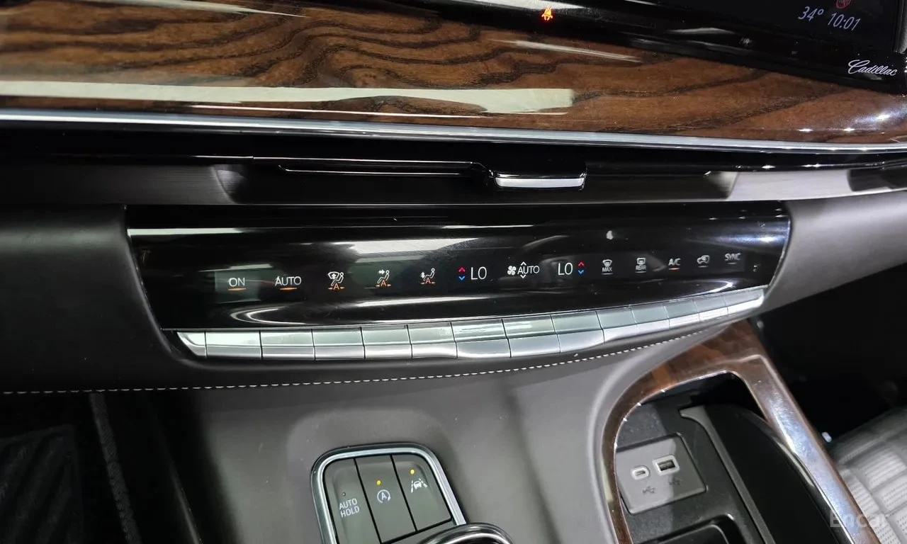 Cadillac Escalade 6.2 /ОБДУХВАНЕ/ПАНОРАМА/360, снимка 17 - Автомобили и джипове - 55837132