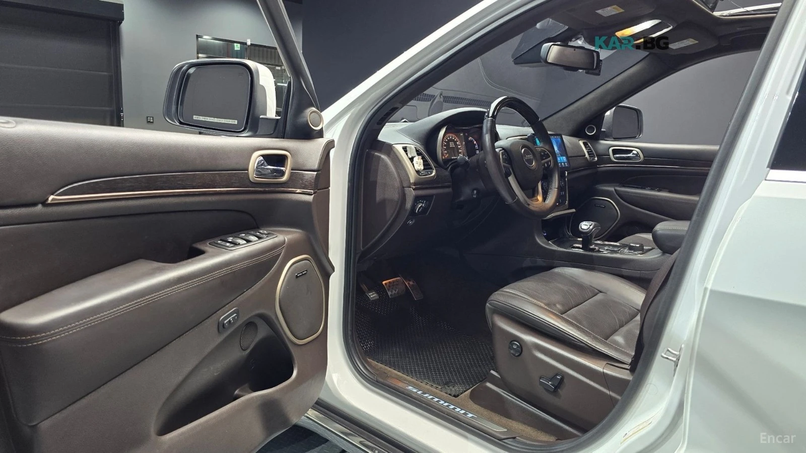Jeep Grand cherokee SUMMIT* 4X4* 8ZF* DISTRONIC* HARMAN* PANO* �����*  | Mobile.bg � ����������� 11