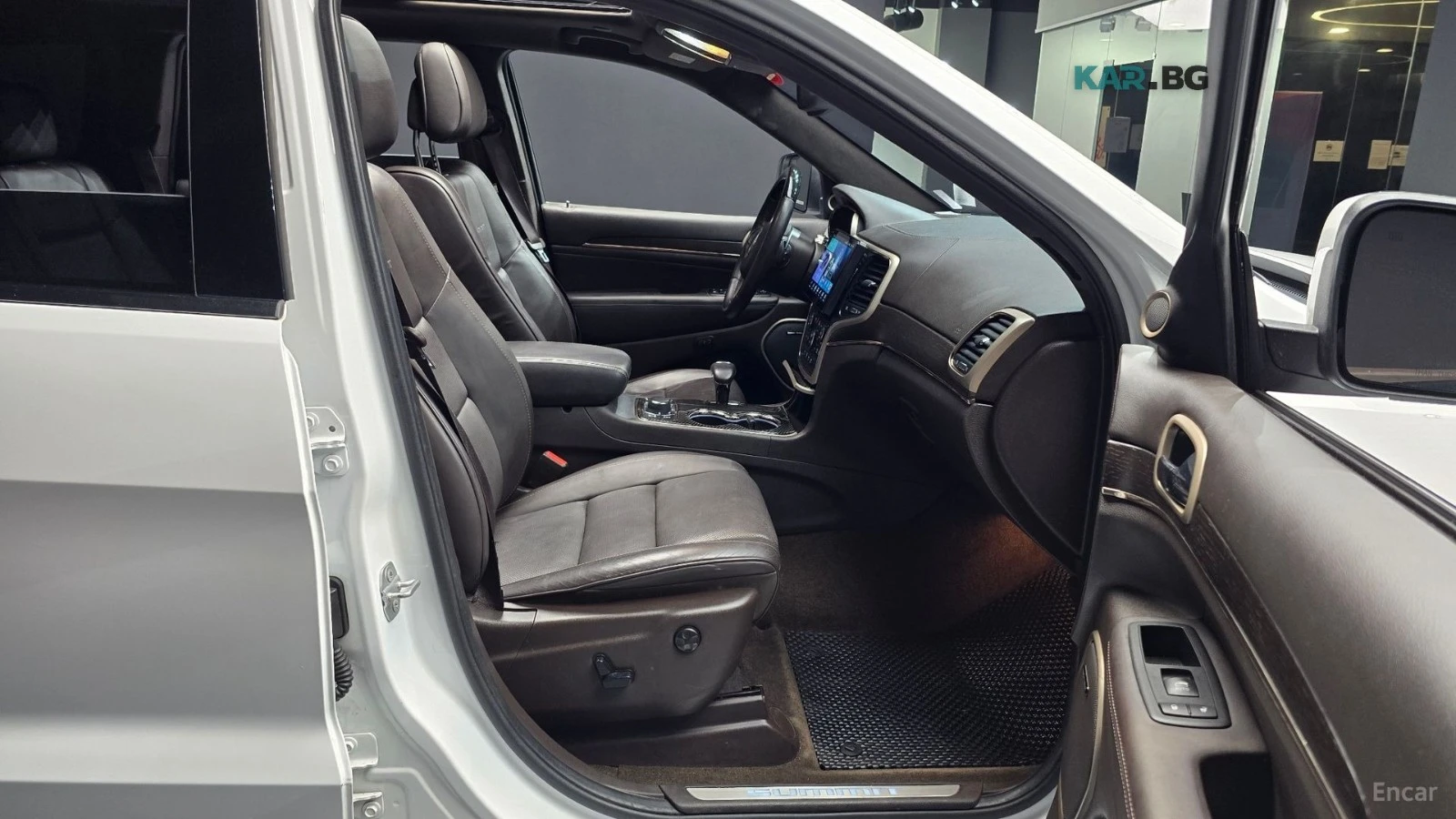 Jeep Grand cherokee SUMMIT* 4X4* 8ZF* DISTRONIC* HARMAN* PANO* �����*  | Mobile.bg � ����������� 12