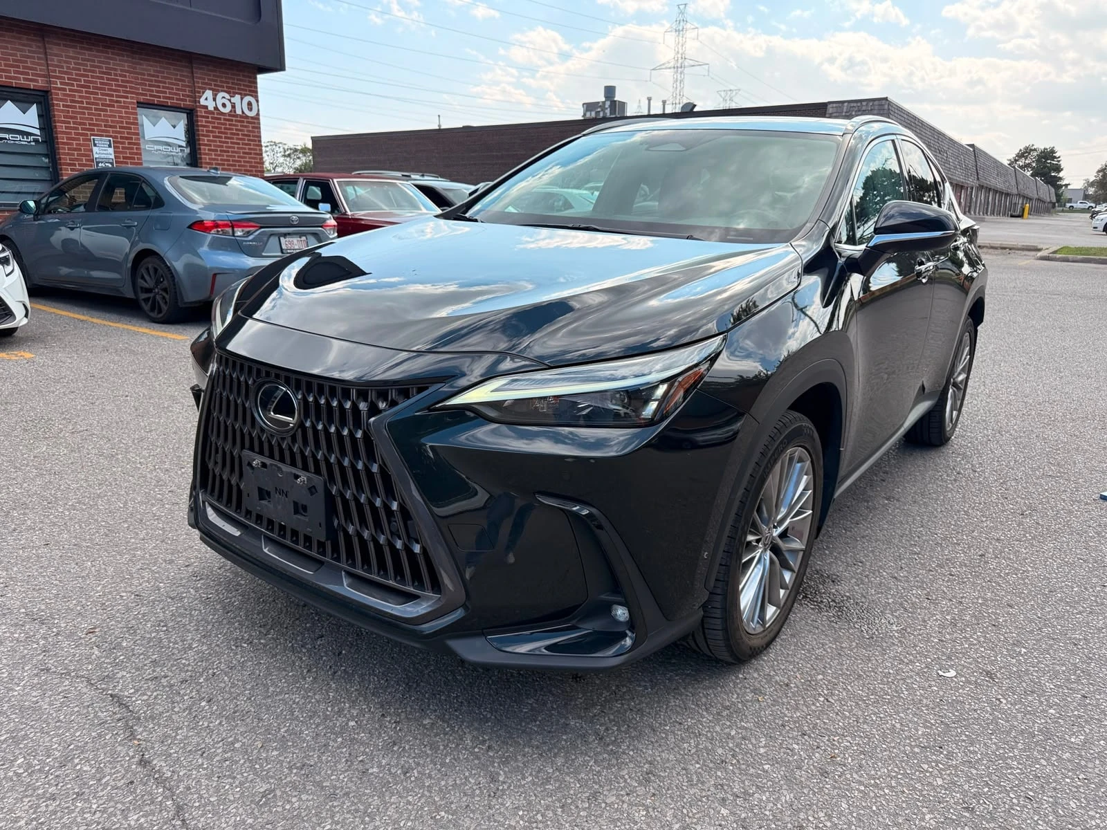Lexus NX 350h * AWD * ОБДУХВАНЕ * ЧЕРВЕН САЛОН * CARFAX * 