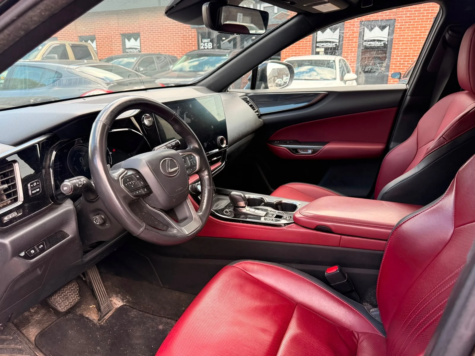 Lexus NX 350h * AWD * ОБДУХВАНЕ * ЧЕРВЕН САЛОН * CARFAX * , снимка 5 - Автомобили и джипове - 56056459