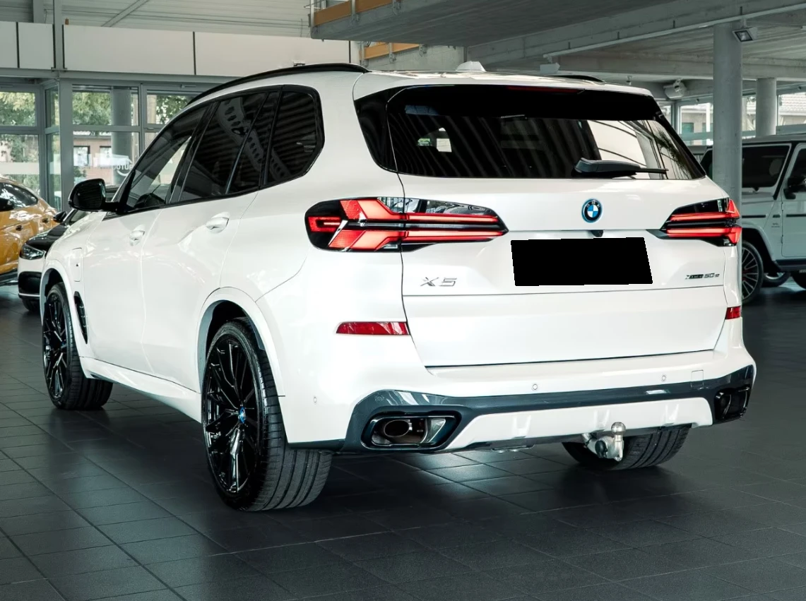 BMW X5 50e* M-SPORT PRO* SKY* 360* CARBON* H/K* ВЕНТИЛАЦИ, снимка 3 - Автомобили и джипове - 56175576