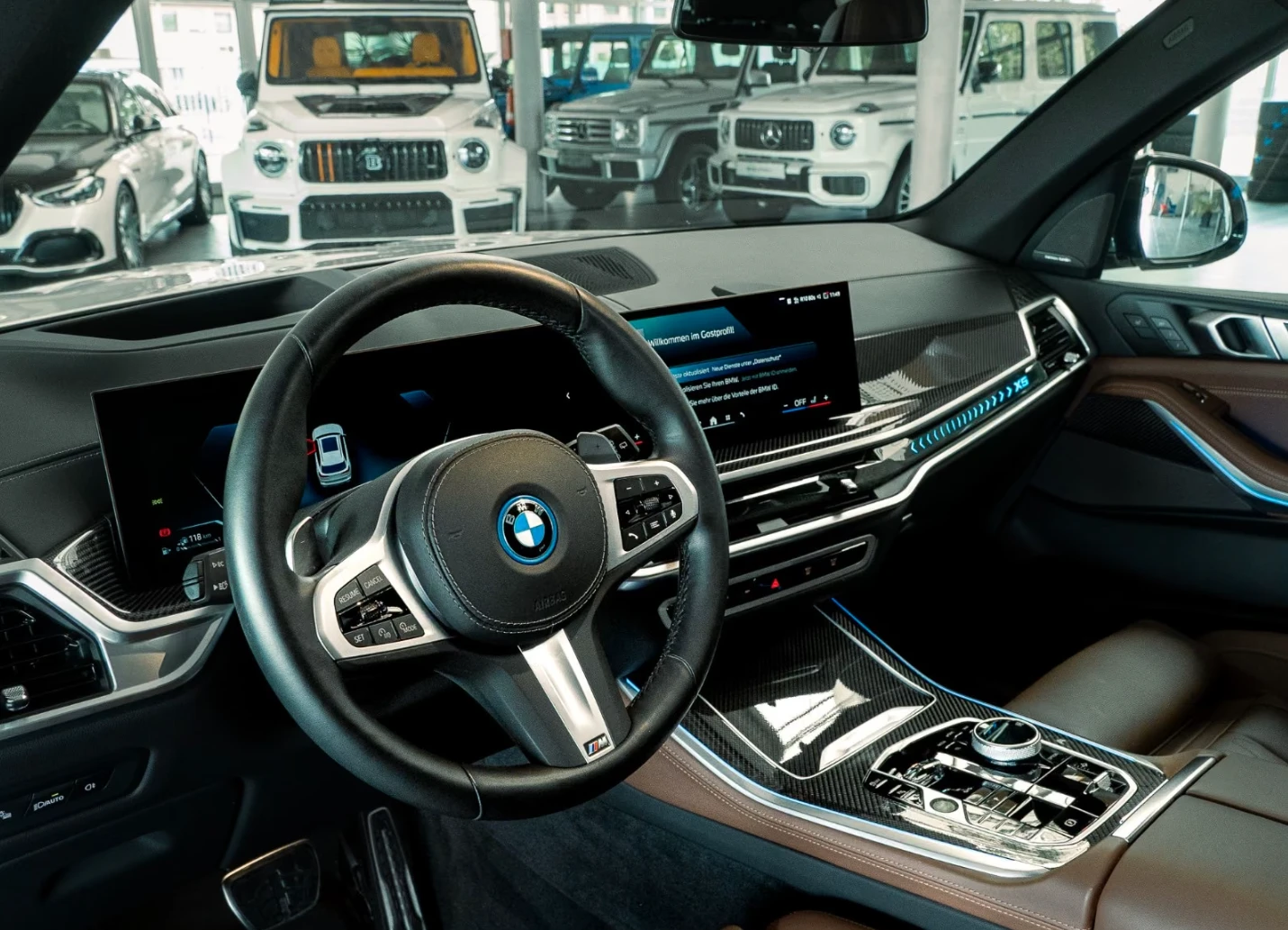BMW X5 50e* M-SPORT PRO* SKY* 360* CARBON* H/K* ВЕНТИЛАЦИ, снимка 5 - Автомобили и джипове - 56175576
