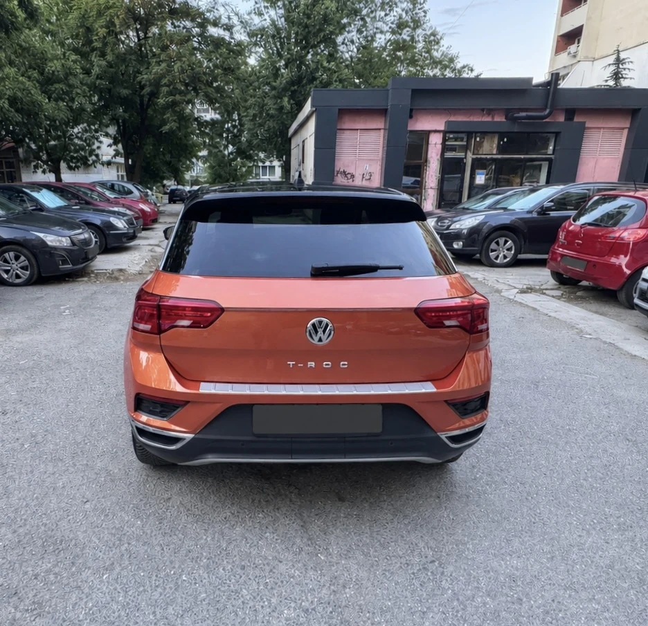VW T-Roc, снимка 4 - Автомобили и джипове - 56247045