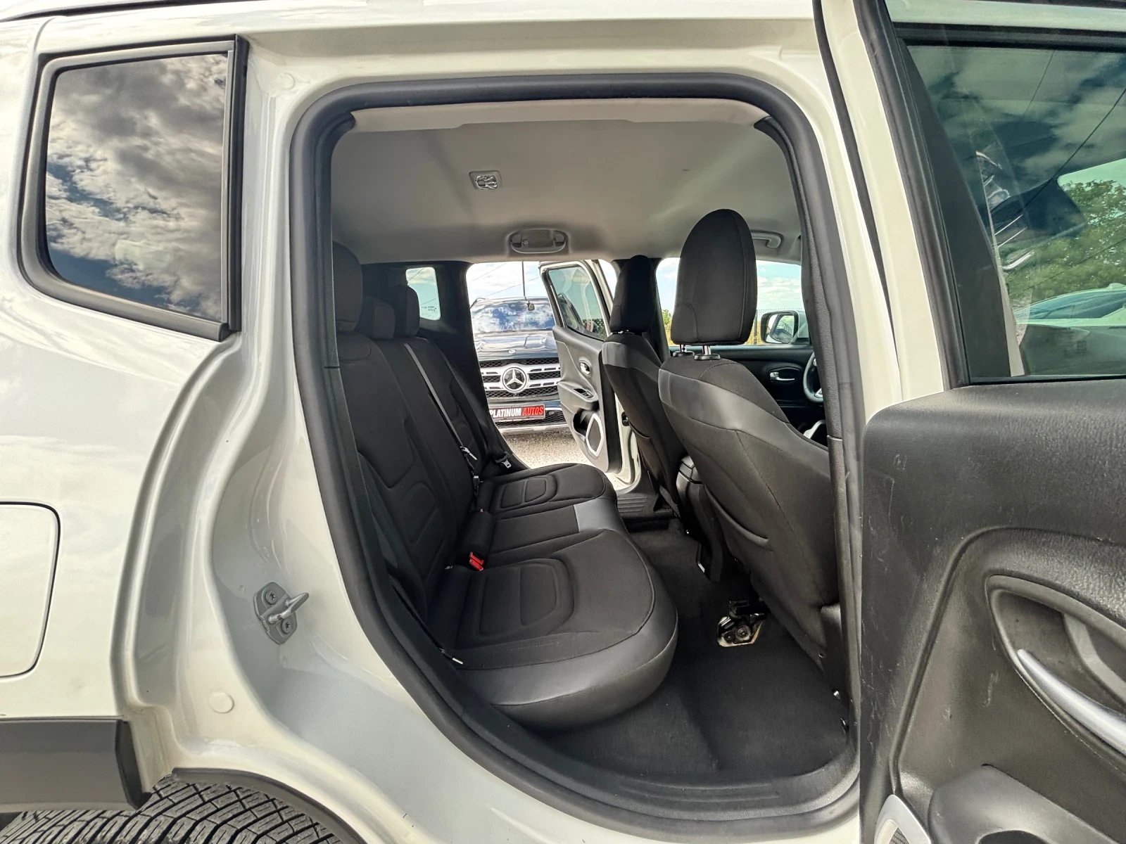 Jeep Renegade 2.0D/4X4/LIMITED/NAVI/АВТОМАТИК, снимка 13 - Автомобили и джипове - 56313618