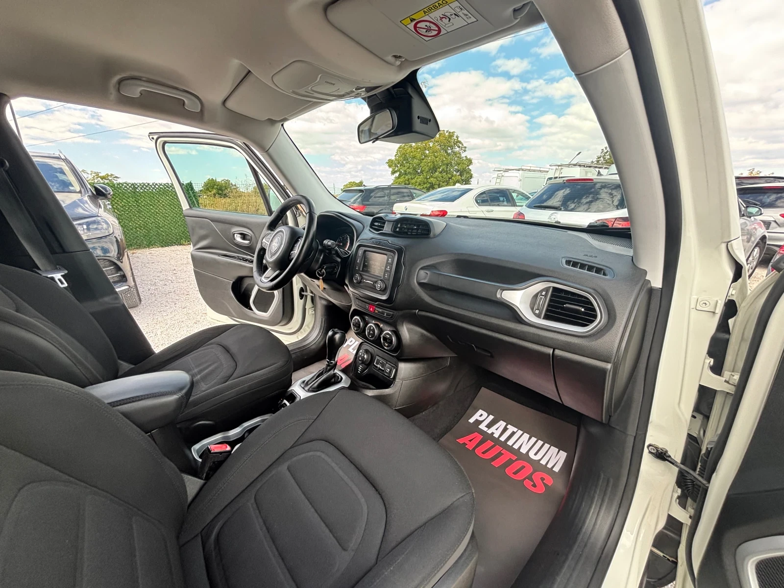 Jeep Renegade 2.0D/4X4/LIMITED/NAVI/АВТОМАТИК, снимка 10 - Автомобили и джипове - 56313618
