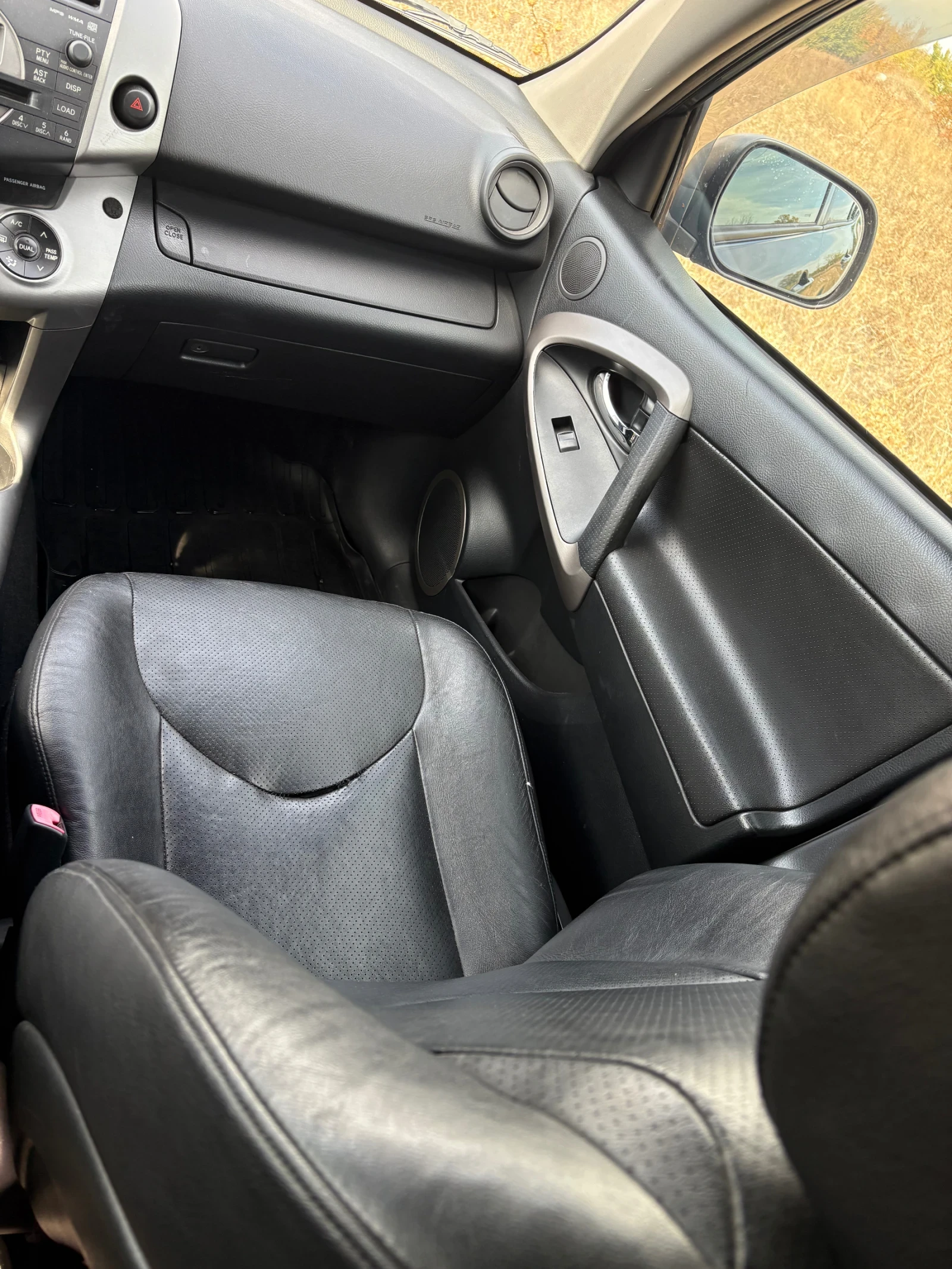 Toyota Rav4 d4d, снимка 11 - Автомобили и джипове - 56534364