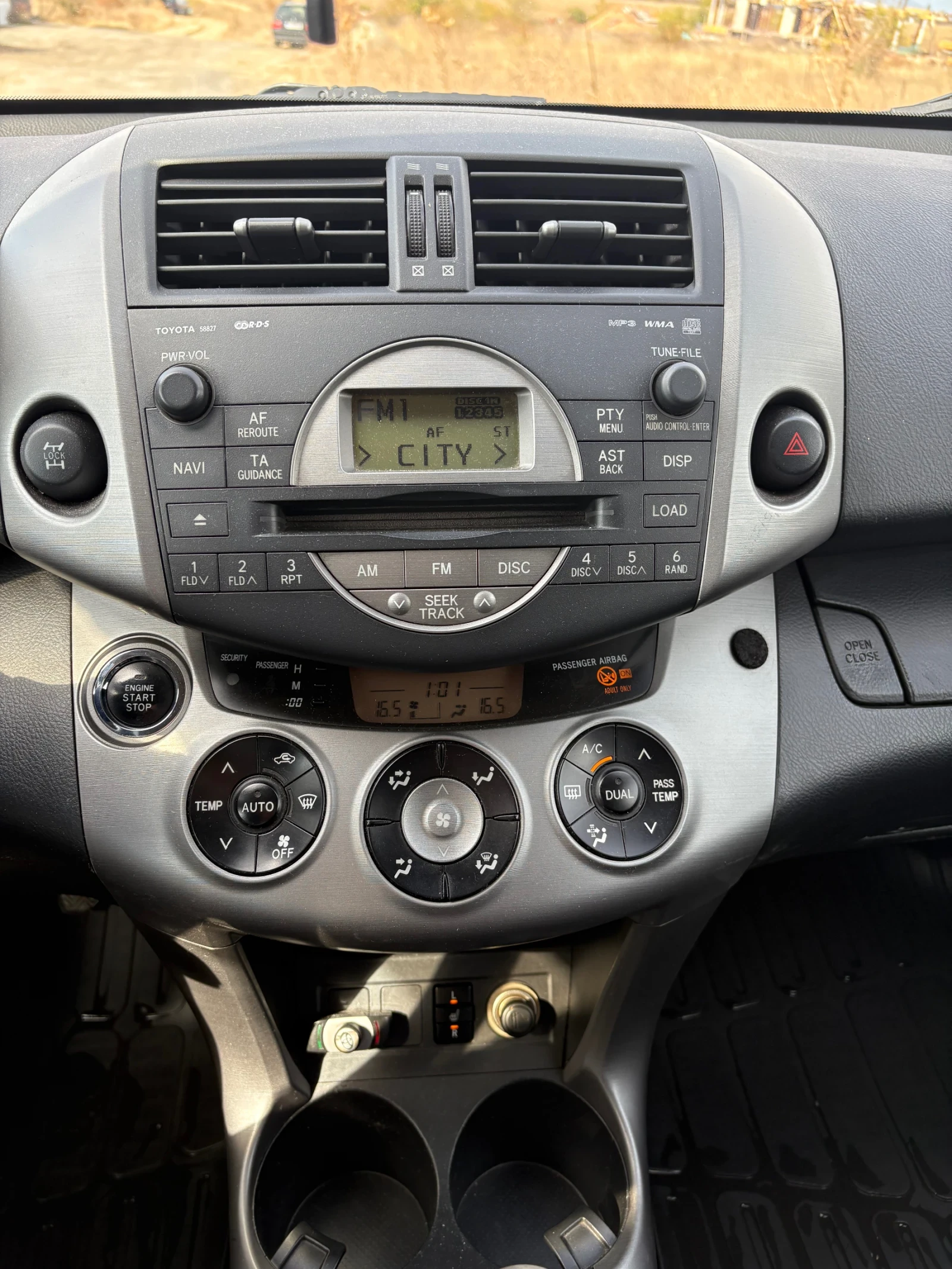 Toyota Rav4 d4d, снимка 10 - Автомобили и джипове - 56534364