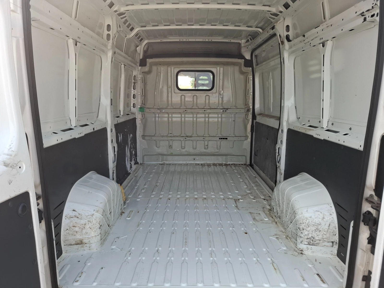 Peugeot Boxer 2.0HDI Климатик - изображение 9
