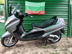 ������ Piaggio X8