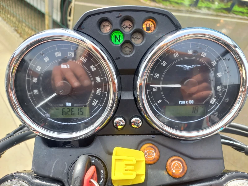 Moto Guzzi V V 7. ABS A2, снимка 9 - Мотоциклети и мототехника - 49633786