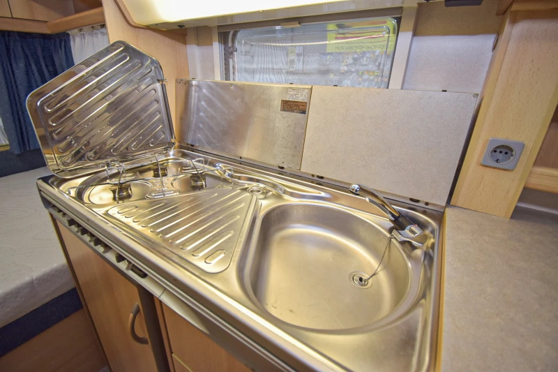 Каравана Knaus As Good As Gold 440, снимка 10 - Каравани и кемпери - 52861523