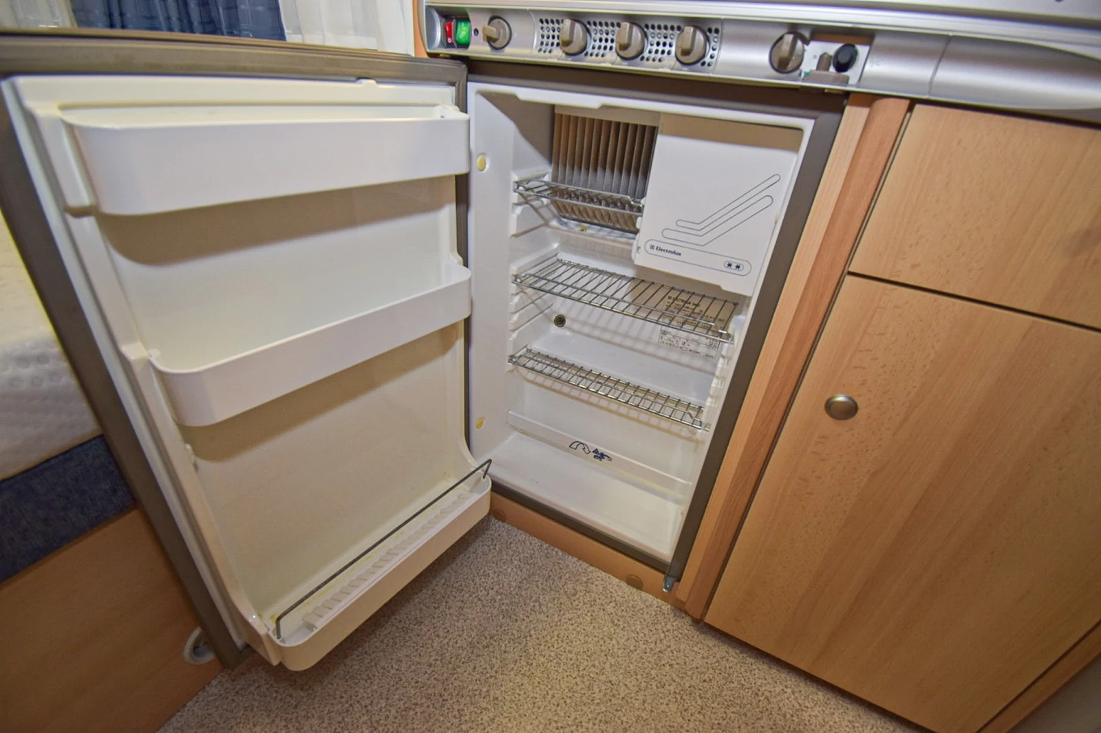 �������� Knaus As Good As Gold 440 | Mobile.bg � ����������� 11