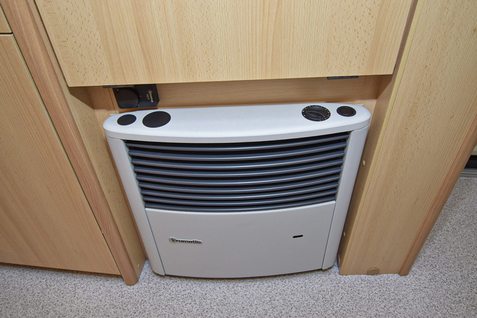 �������� Knaus As Good As Gold 440/ ������� | Mobile.bg � ����������� 15