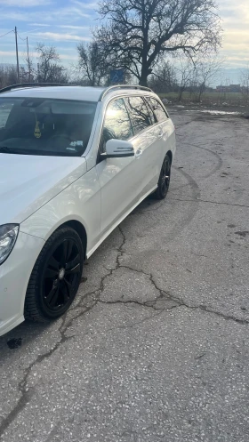 Mercedes-Benz E 220, снимка 7