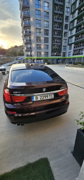 BMW 5 Gran Turismo 530д, снимка 13