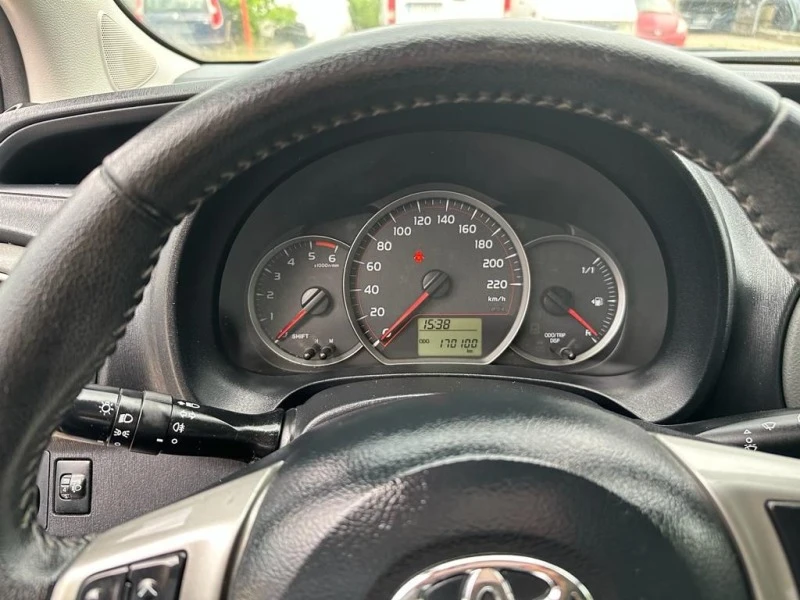 Toyota Yaris 1.4d NAVI , снимка 6 - Автомобили и джипове - 41344547