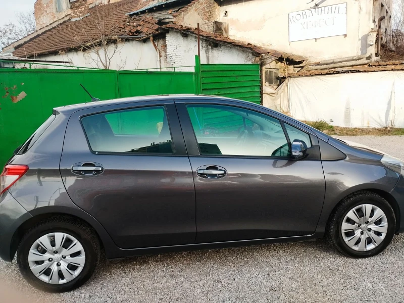 Toyota Yaris 1.4d NAVI , снимка 4 - Автомобили и джипове - 41344547