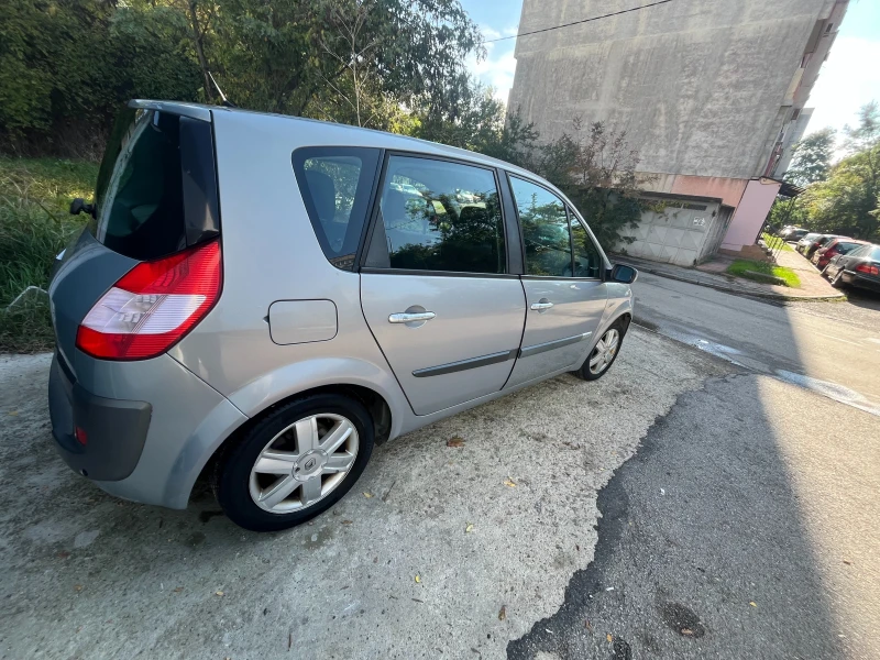 Renault Scenic, снимка 3 - Автомобили и джипове - 47600844