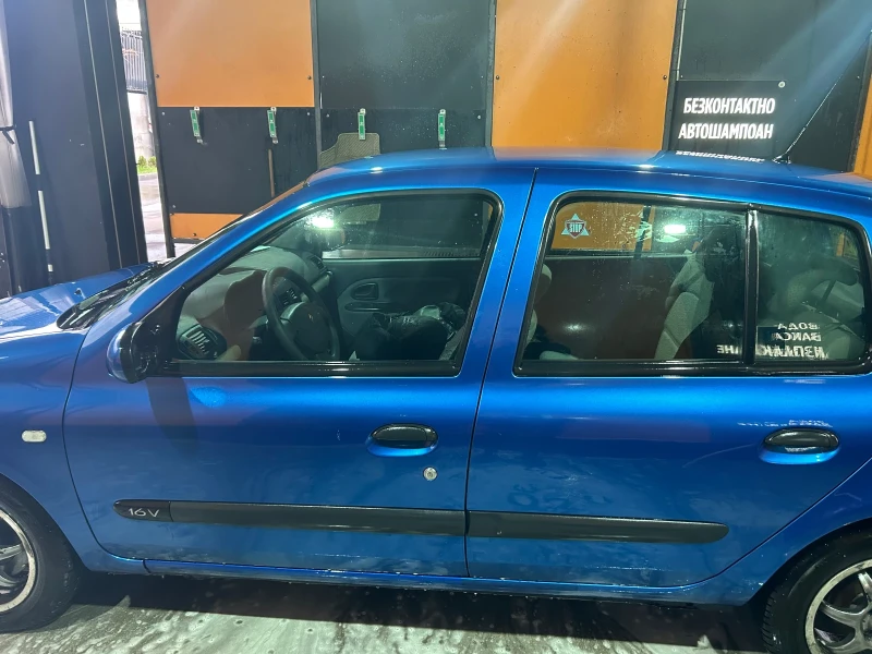 Renault Clio, снимка 3 - Автомобили и джипове - 48643532