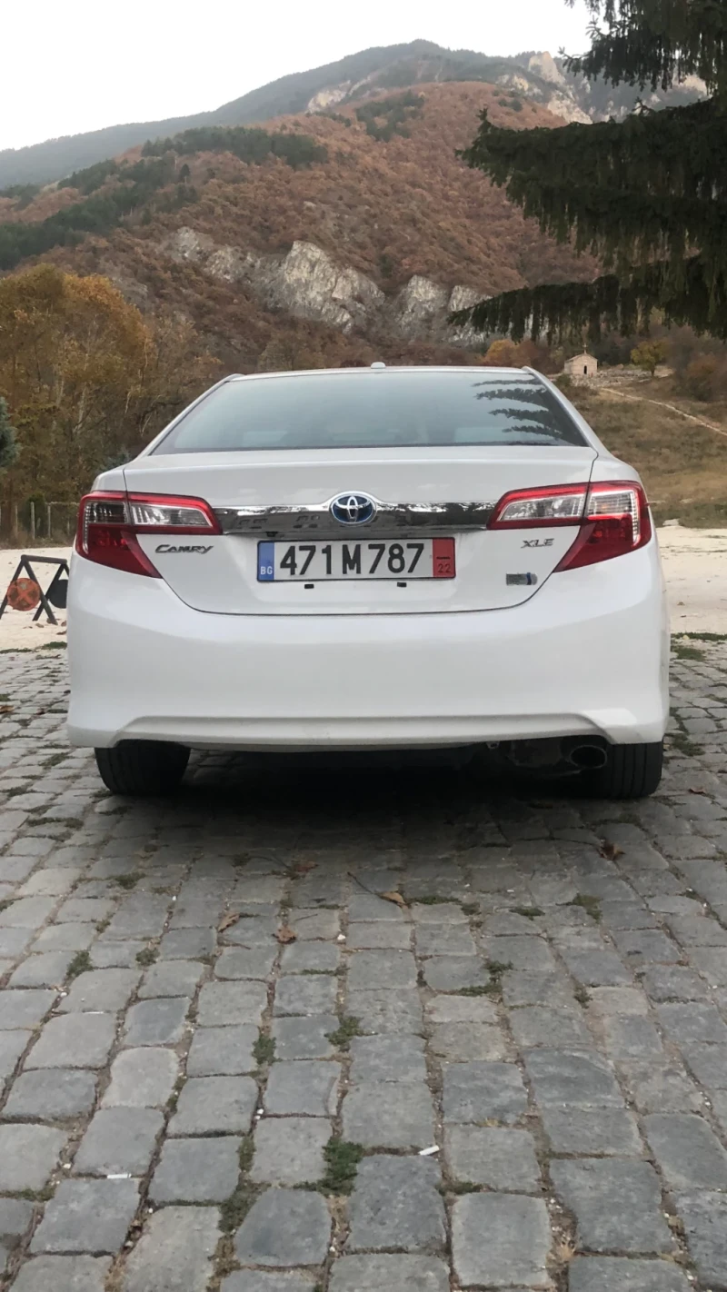 Toyota Camry  XLE , снимка 13 - Автомобили и джипове - 48833011