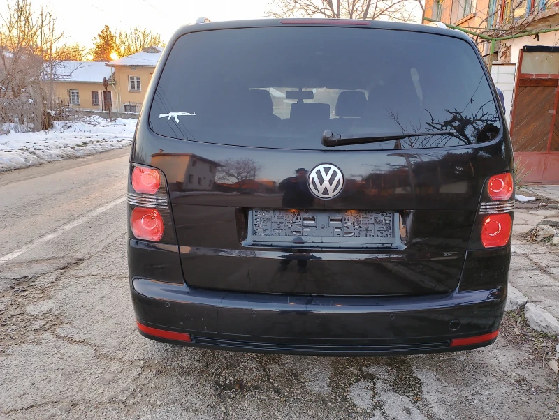 VW Touran 1.9 TDI 105k.c., снимка 7 - Автомобили и джипове - 49247744