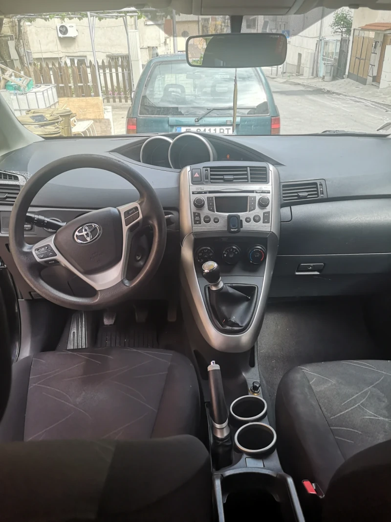 Toyota Verso, снимка 4 - Автомобили и джипове - 50169910