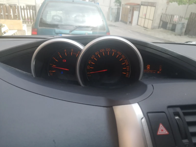 Toyota Verso, снимка 5 - Автомобили и джипове - 50169910