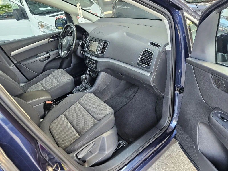 VW Sharan 2.0 TDI DSG 170к.с., снимка 10 - Автомобили и джипове - 50647971