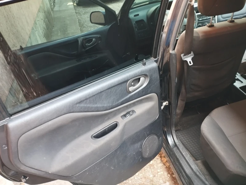 Mitsubishi Space star, снимка 8 - Автомобили и джипове - 52703916