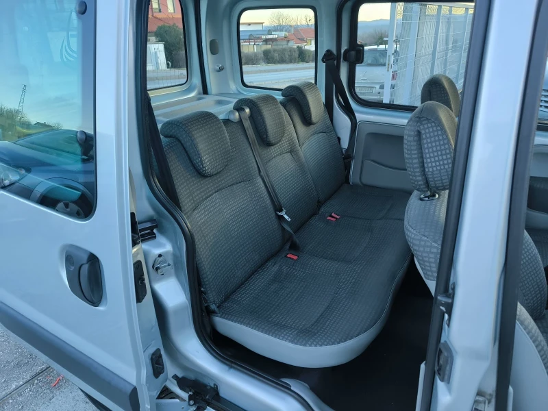 Renault Kangoo 1.6i, снимка 8 - Автомобили и джипове - 52958123