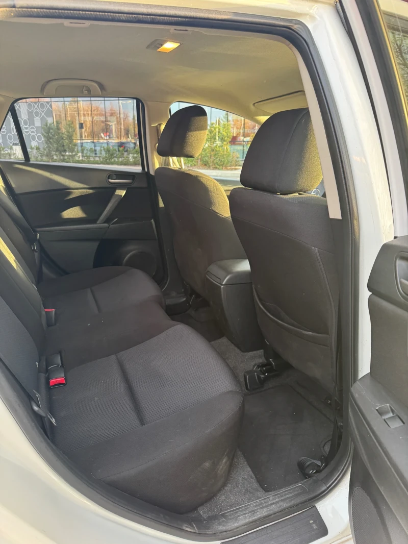 Mazda 3, снимка 8 - Автомобили и джипове - 53008353