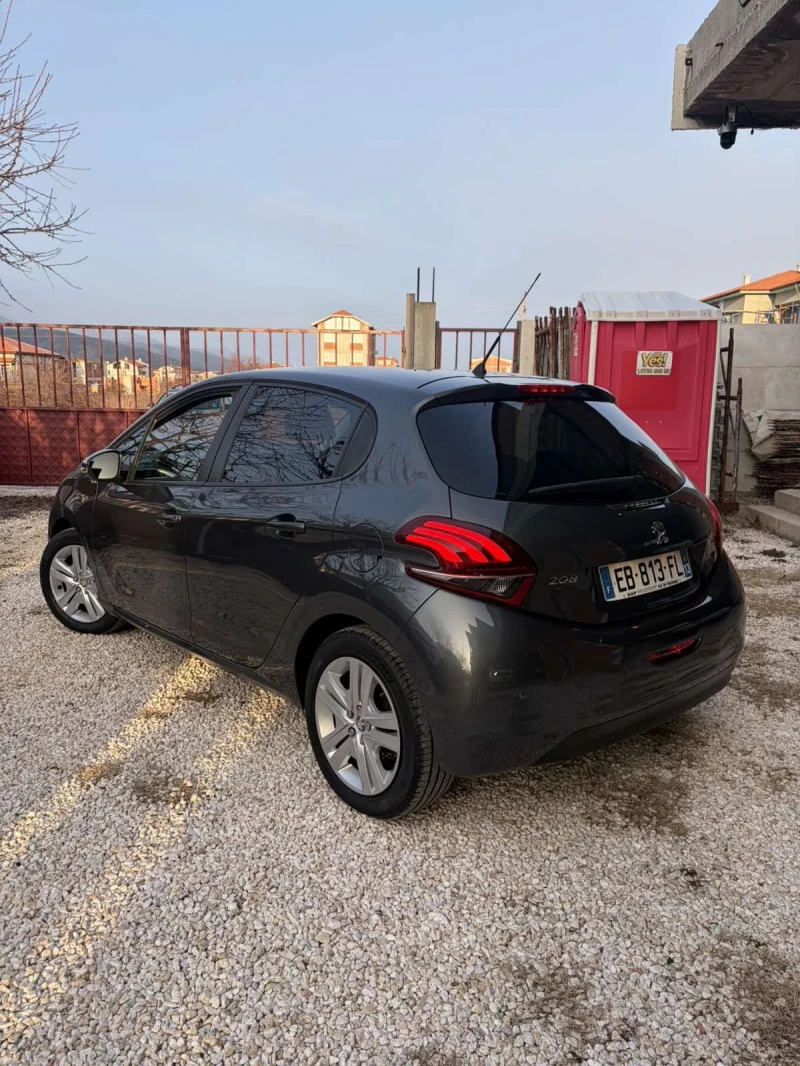 Peugeot 208 1.2/82к/EURO6/ПЕРФЕКТНО СЪСТОЯНИЕ!, снимка 4 - Автомобили и джипове - 53160236