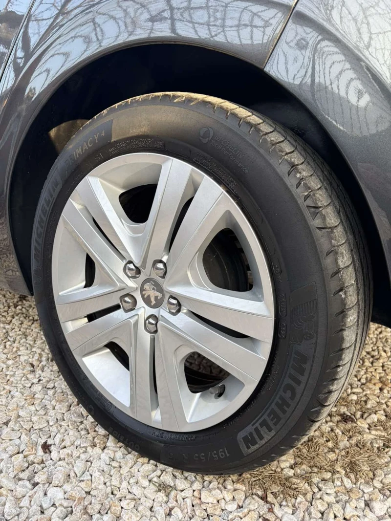 Peugeot 208 1.2/82к/EURO6/ПЕРФЕКТНО СЪСТОЯНИЕ!, снимка 14 - Автомобили и джипове - 53160236