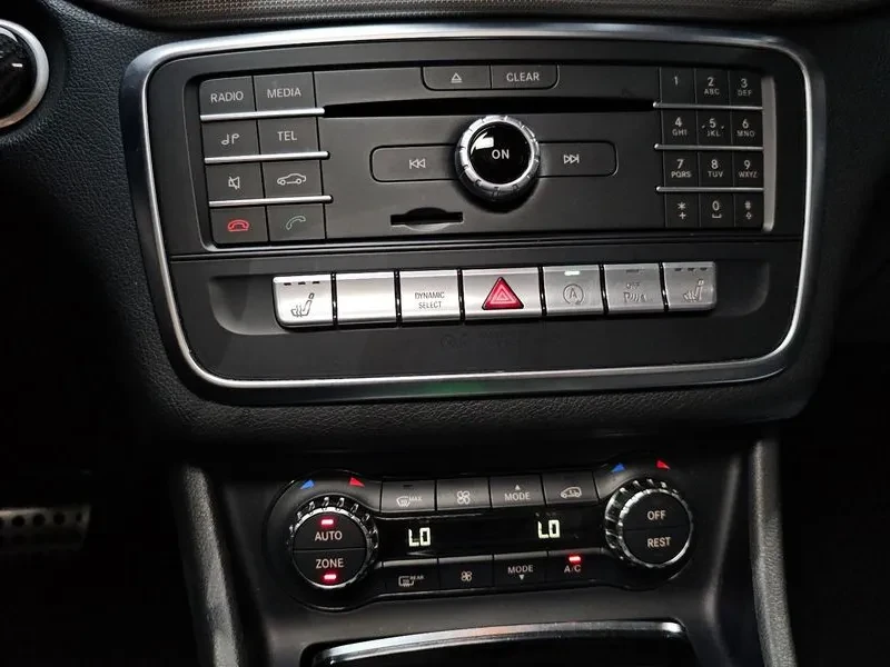 Mercedes-Benz CLA 250 4Matic, снимка 17 - Автомобили и джипове - 55787365