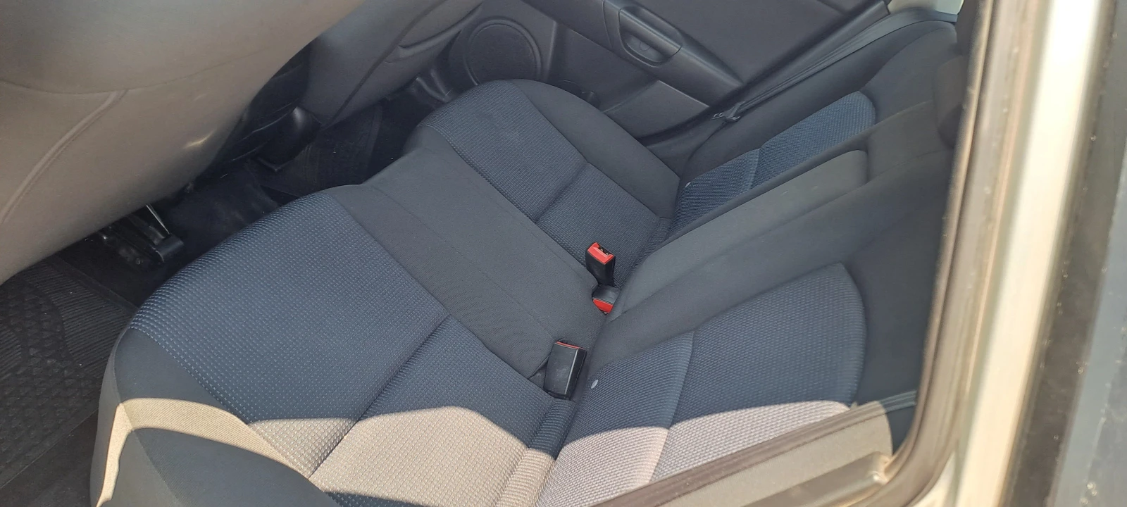 Mazda 3 1.6HDI 110.. 2 | Mobile.bg   11