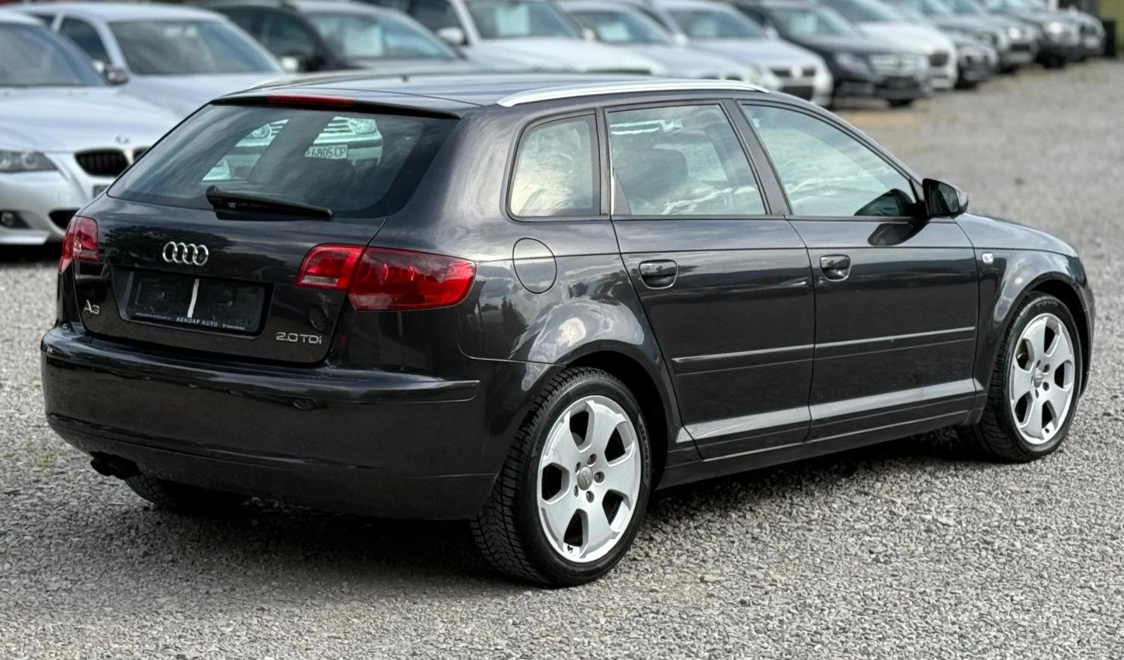 Audi A3 SportBack 2.0TDi 140к.с * Климатроник*  - изображение 6