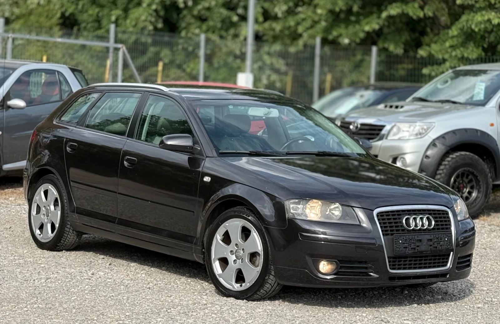 Audi A3 SportBack 2.0TDi 140к.с * Климатроник*  - изображение 3