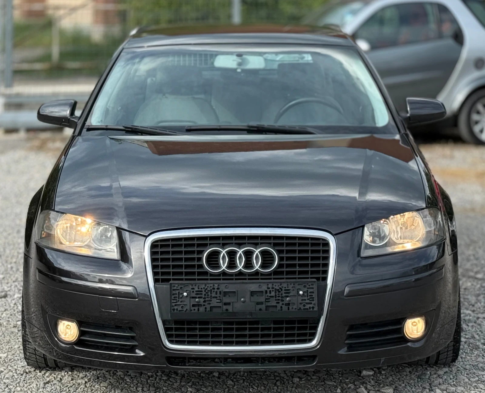 Audi A3 SportBack 2.0TDi 140к.с * Климатроник*  - изображение 2