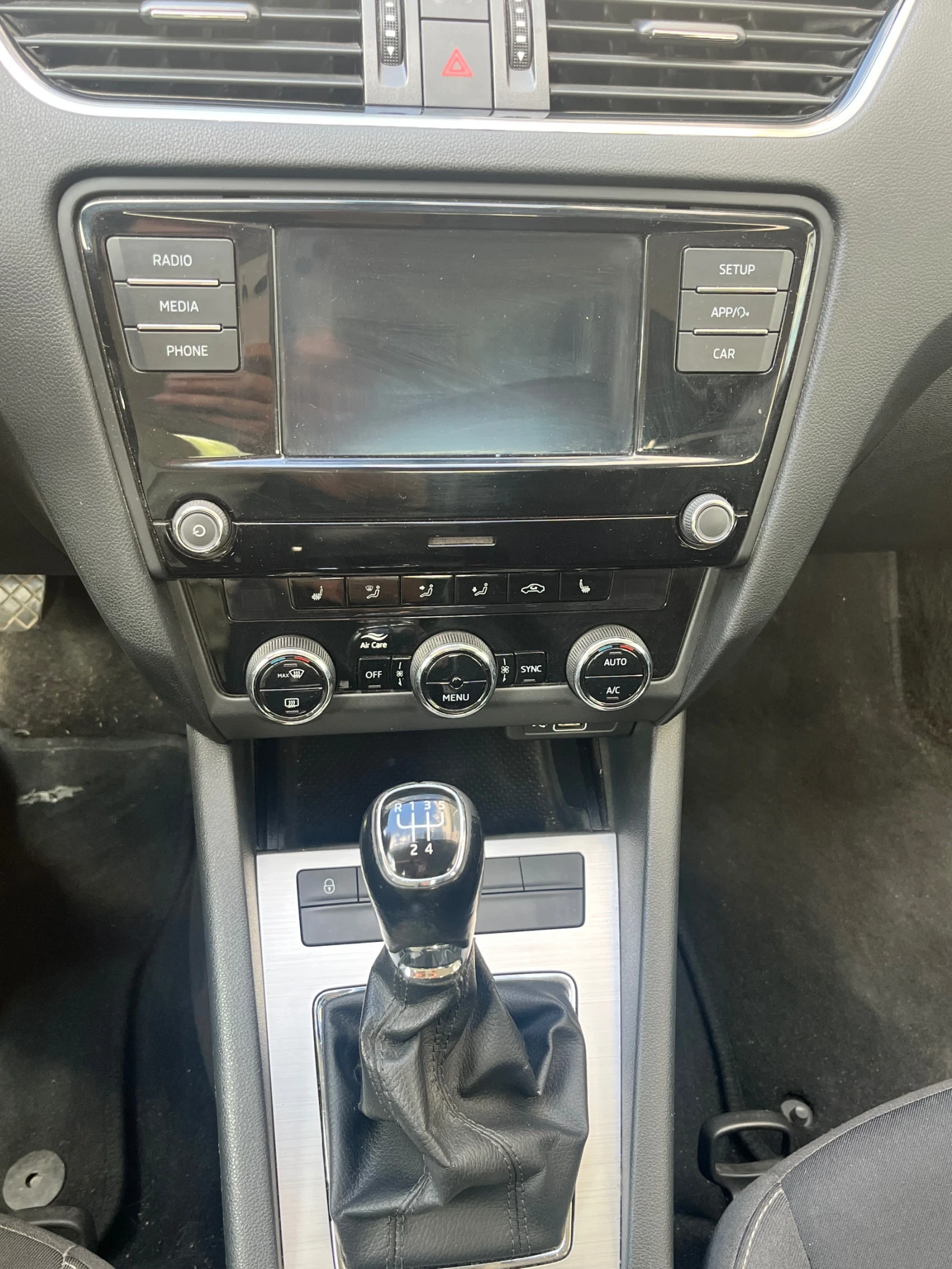 Skoda Octavia 1, 6 TDI  - изображение 9