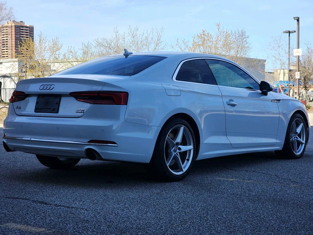 Audi A5 * АВТО КРЕДИТ* ЦЕНА ДО БГ * СЕРВИЗНА ИСТОРИЯ *  - изображение 8