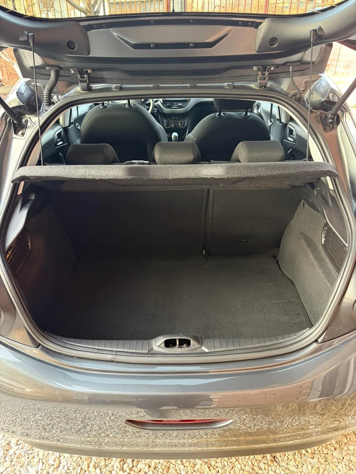 Peugeot 208 1.2/82к/EURO6/ПЕРФЕКТНО СЪСТОЯНИЕ! - изображение 8