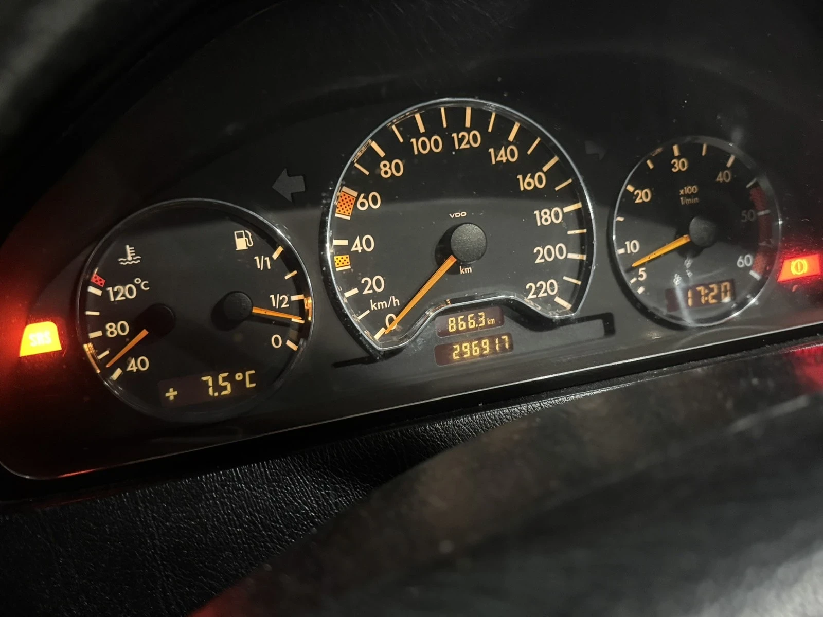 Mercedes-Benz C 220  - изображение 8