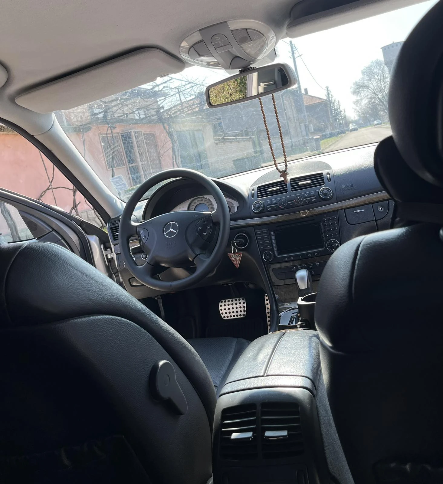 Mercedes-Benz E 280 3.2 CDI, снимка 12 - Автомобили и джипове - 53758232