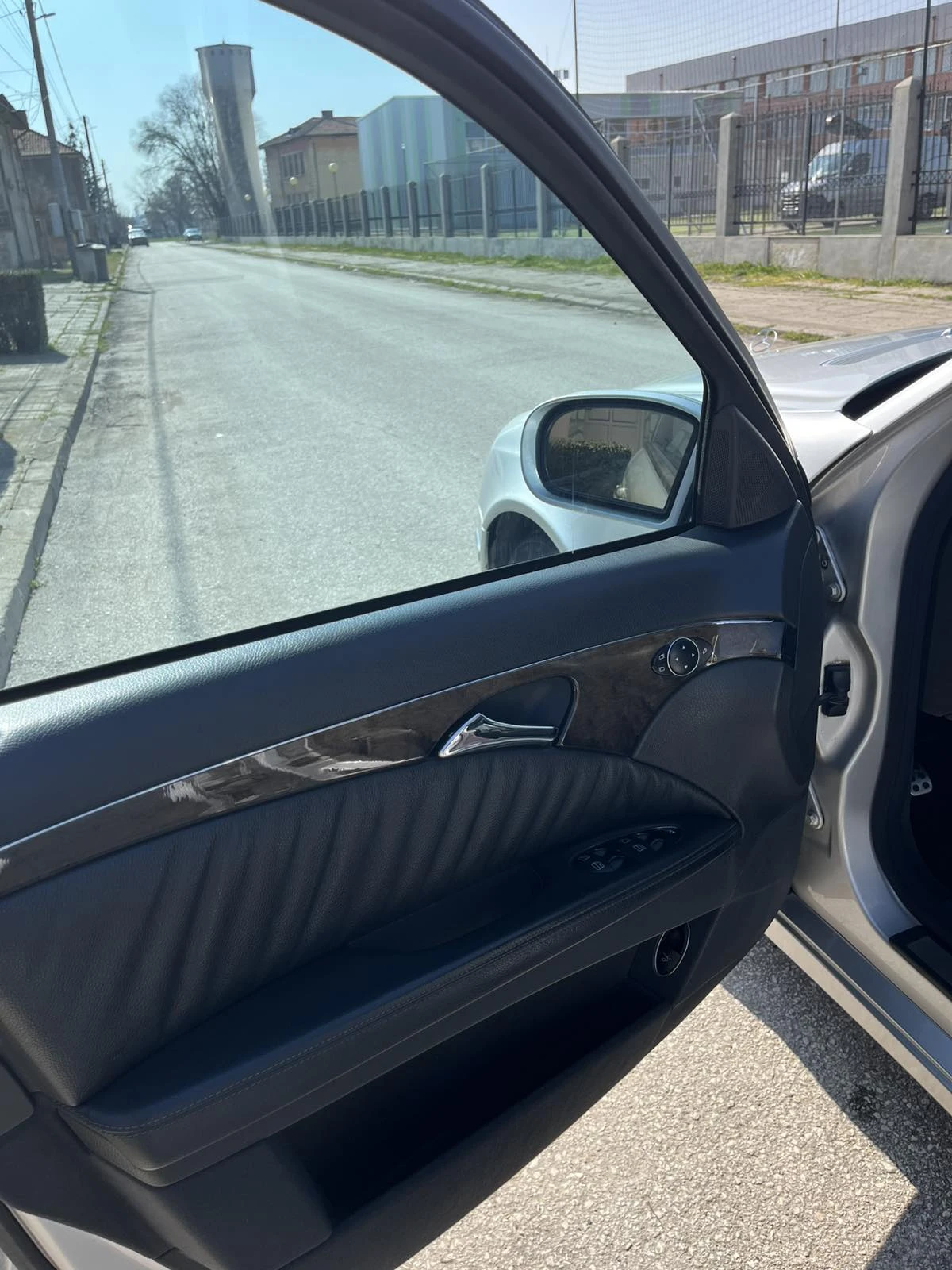 Mercedes-Benz E 280 3.2 CDI, снимка 7 - Автомобили и джипове - 53758232