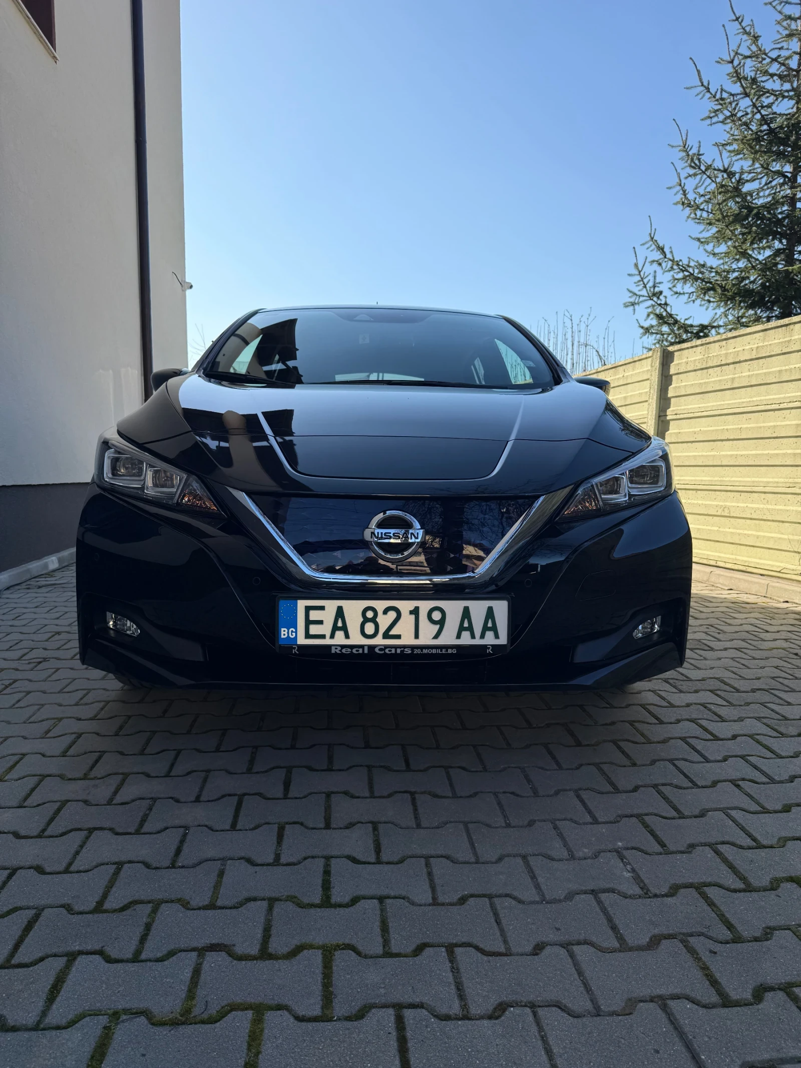 Nissan Leaf  Tekna всички екстри за модела!, снимка 3 - Автомобили и джипове - 53800300
