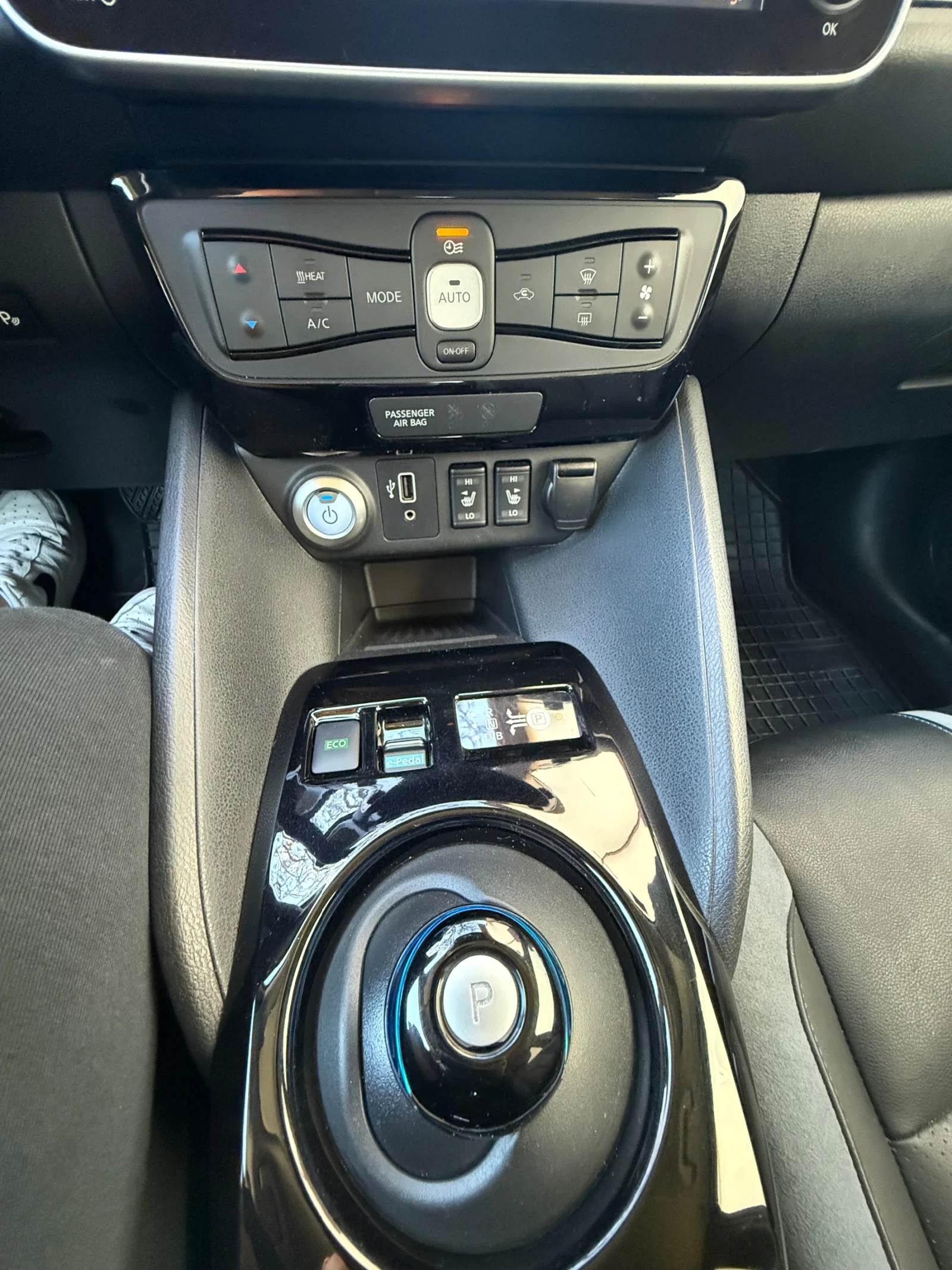 Nissan Leaf  Tekna всички екстри за модела!, снимка 10 - Автомобили и джипове - 53800300