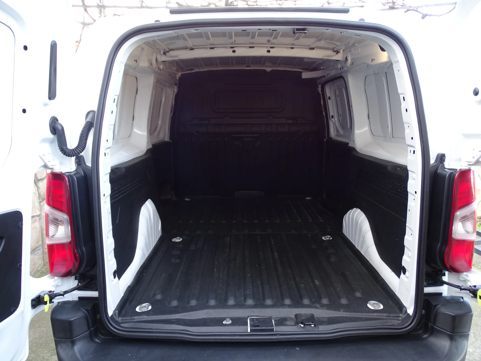 Opel Combo 1.5 NAVI KLIMA N1 MAXI  EURO 6 , снимка 14 - Автомобили и джипове - 54096157