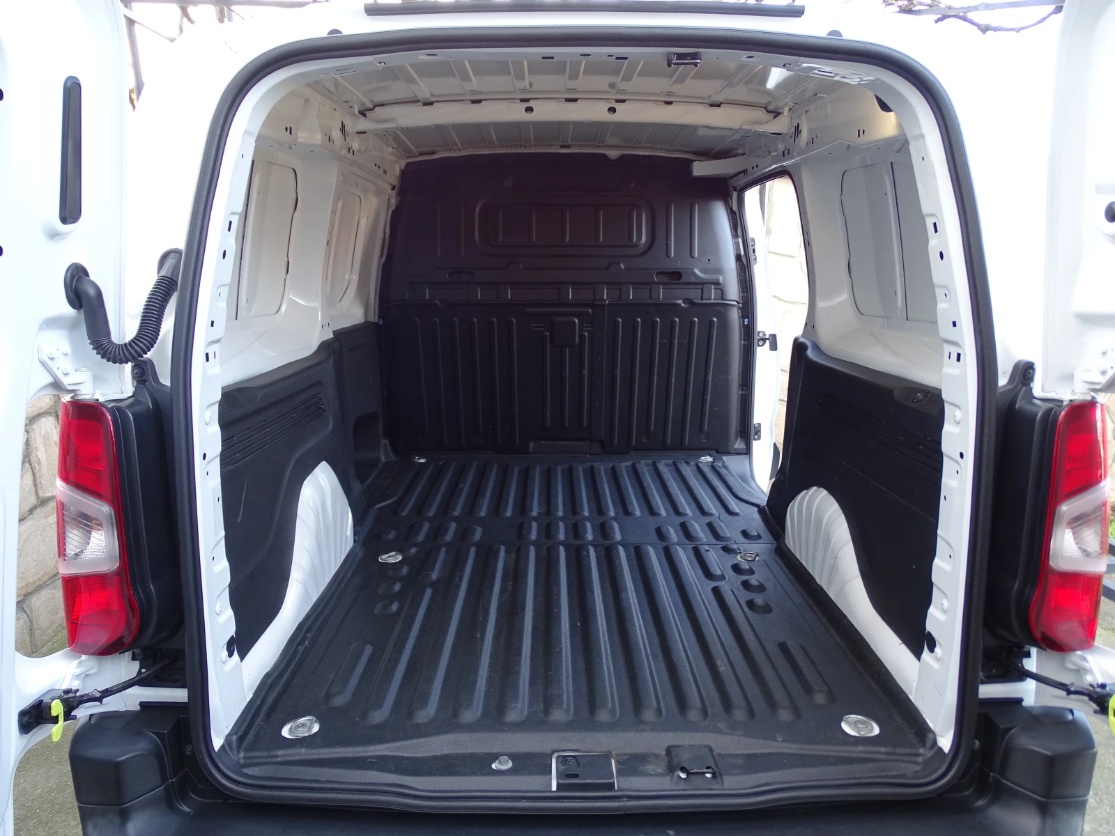 Opel Combo 1.5 NAVI KLIMA N1 MAXI  EURO 6 , снимка 16 - Автомобили и джипове - 54096157